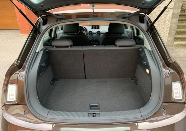 Audi A1 cena 43900 przebieg: 88000, rok produkcji 2012 z Szczecin małe 326